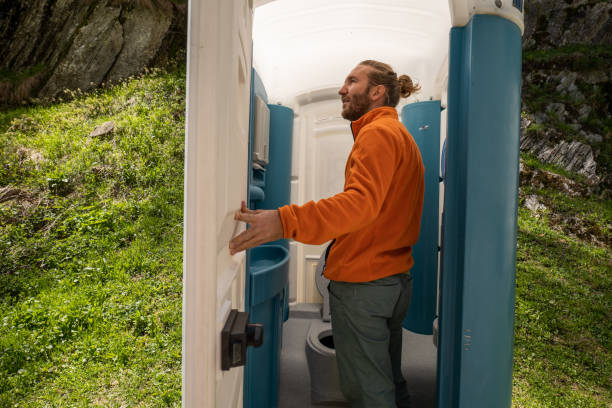 Porta potty rental for outdoor events in Saint John Fisher College, NY